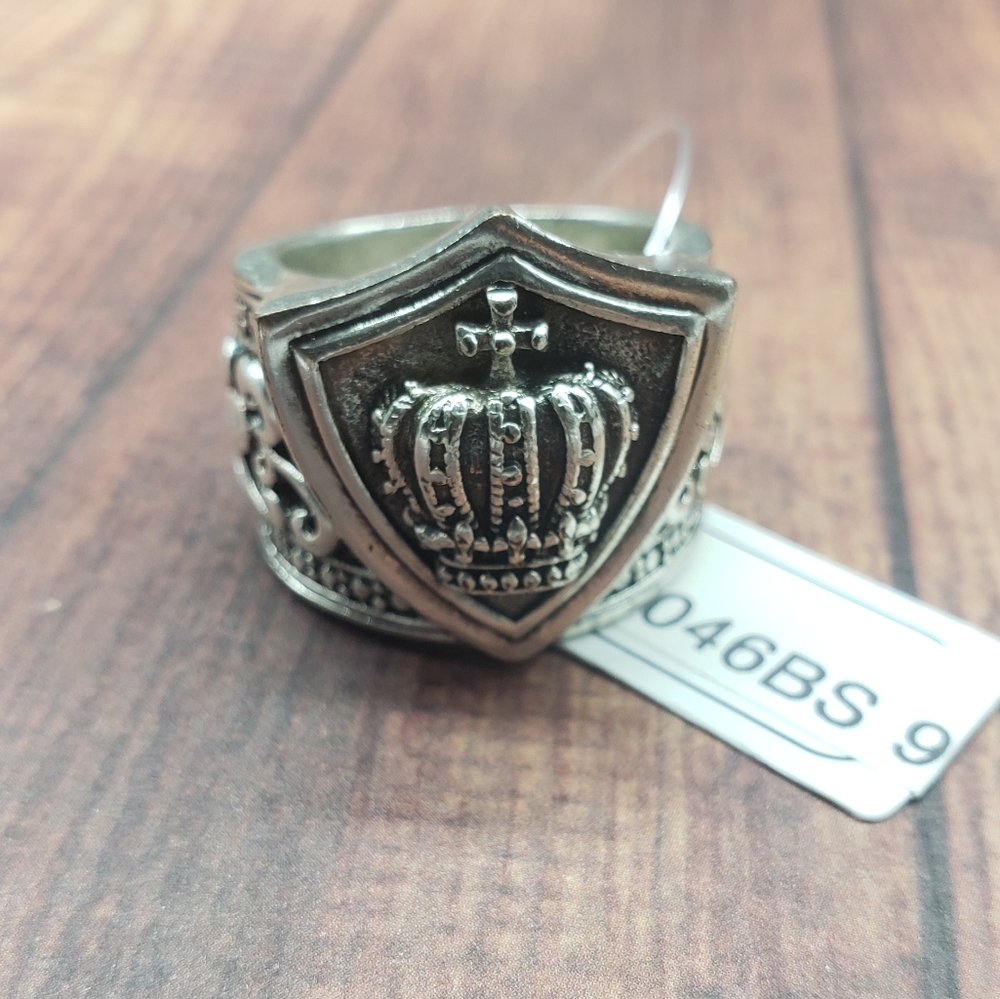 Stigma Silver Tone Crown Shield Ring